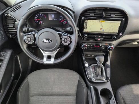 Used 2020 Kia Soul EX image 28