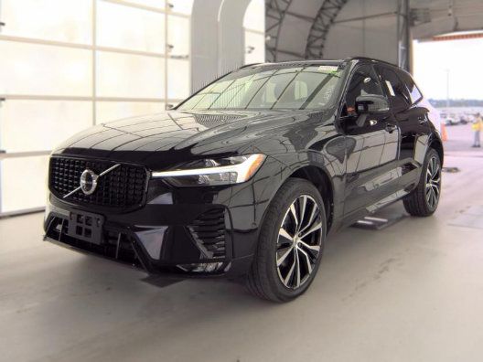 Used 2024 Volvo XC60 B5 Plus w/ Protection Package Premier AWD/4WD image 5