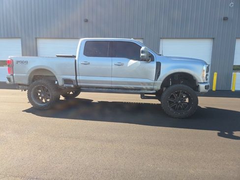 Used 2023 Ford F250 Lariat w/ Tremor Off-Road Package AWD/4WD image 20