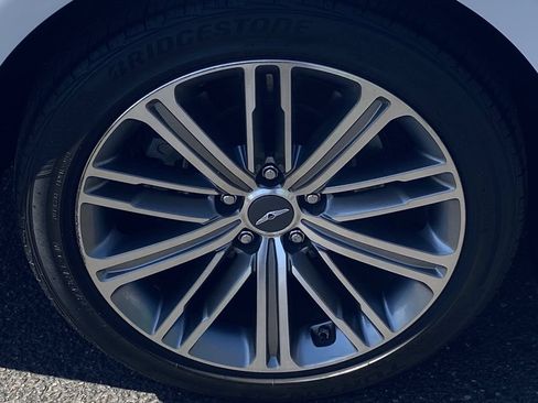 Used 2018 Genesis G80 3.8 RWD image 8