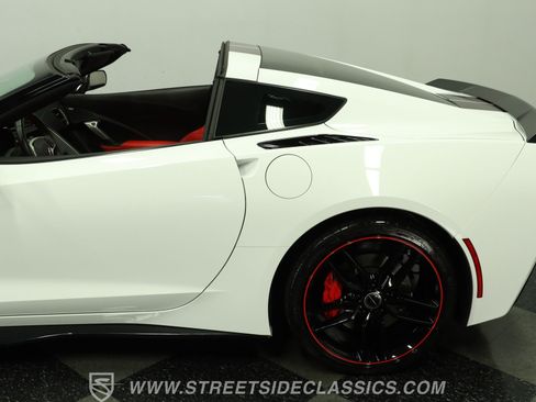 Used 2015 Chevrolet Corvette Stingray Coupe w/ Pacific Design Package RWD image 24