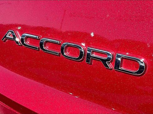 Used 2025 Honda Accord SE image 9