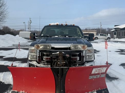 Used 2016 Ford F250 XLT w/ XLT Value Package image 1