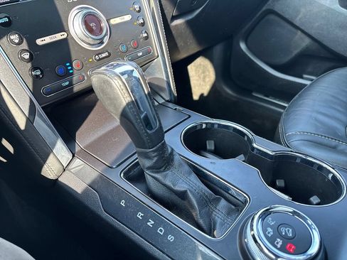 Used 2018 Ford Explorer Platinum AWD/4WD image 25