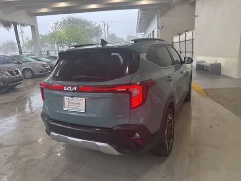 Certified 2024 Kia Seltos SX w/ SX Sunroof Package image 4