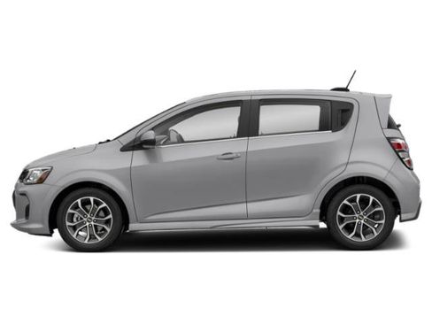 Used 2018 Chevrolet Sonic LT w/ Convenience Package FWD image 3