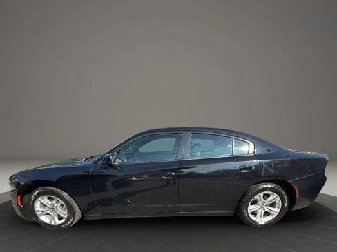 Used 2020 Dodge Charger SXT w/ Leather Interior Group image 8