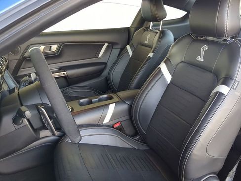 Used 2021 Ford Mustang Shelby GT500 w/ Technology Package image 6