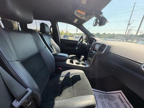 Used 2018 Jeep Grand Cherokee Altitude AWD/4WD image 32