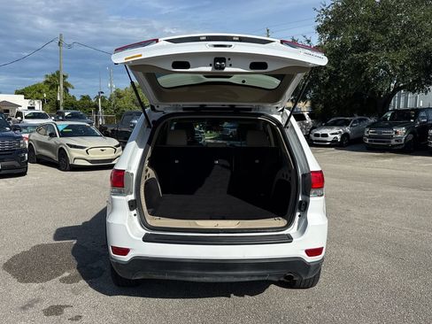 Used 2014 Jeep Grand Cherokee Laredo w/ Quick Order Package 23E RWD image 24