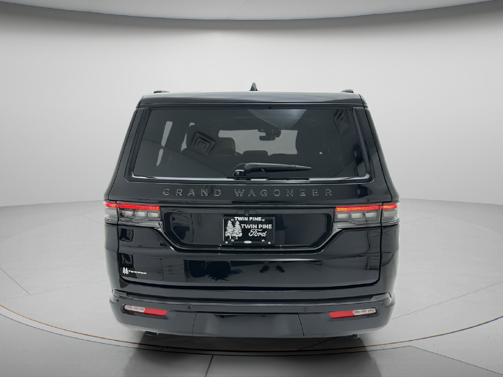 Used 2025 Jeep Grand Wagoneer Series III w/ Rear Seat Video Group 1 AWD/4WD image 6