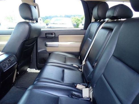 Used 2015 Toyota Sequoia SR5 AWD/4WD image 12