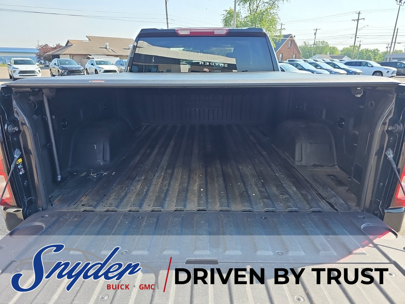 Used 2021 GMC Sierra 1500 Elevation w/ LPO, Elevation Black Package AWD/4WD image 23