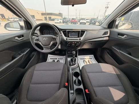 Used 2021 Hyundai Accent SE FWD image 10