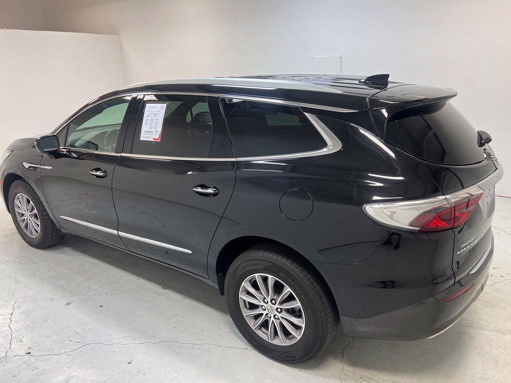 Used 2023 Buick Enclave Essence FWD image 4