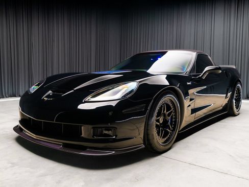 Used 2009 Chevrolet Corvette ZR1 w/ Preferred Equipment Group RWD image 23