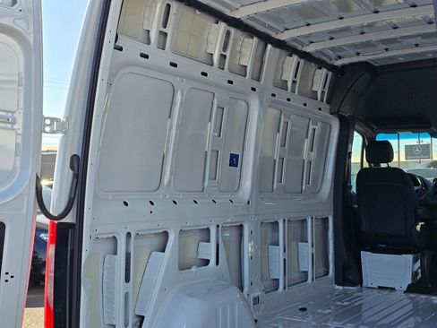 New 2025 Mercedes-Benz Sprinter 2500 image 18