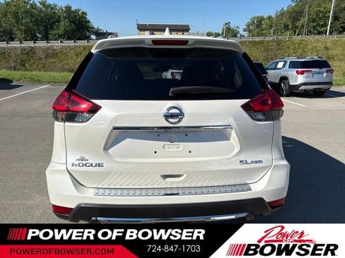 Used 2017 Nissan Rogue SL w/ SL Premium Package AWD/4WD image 4