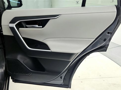 Certified 2021 Toyota RAV4 XLE image 27
