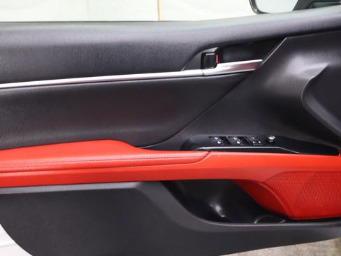 Used 2020 Toyota Camry XSE w/ Navigation Package image 16