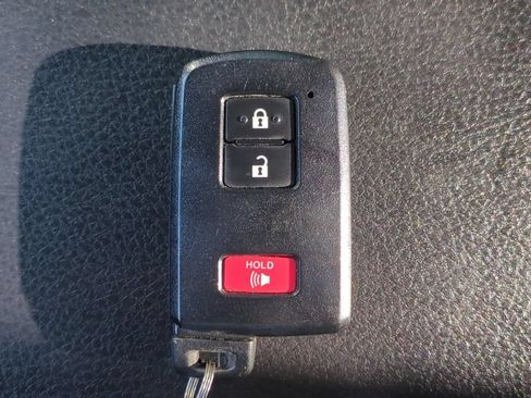 Used 2023 Toyota Tacoma SR5 AWD/4WD image 23