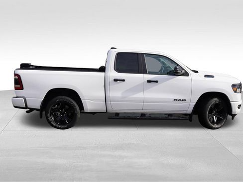 Used 2023 RAM 1500 Big Horn AWD/4WD image 3