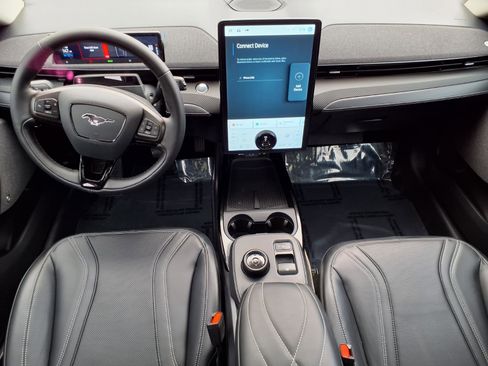 Used 2024 Ford Mustang Mach-E Premium image 4