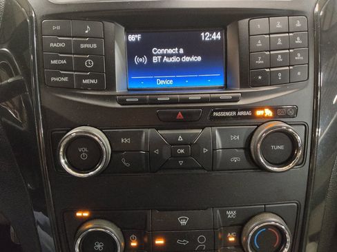 Used 2018 Ford Explorer XLT FWD image 25