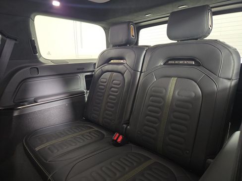 Used 2025 Rivian R1S Adventure Dual AWD/4WD image 22