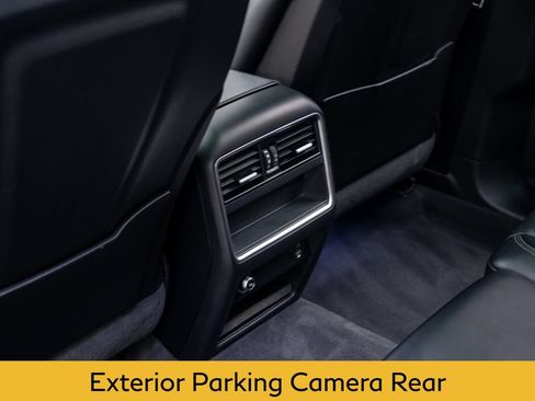 Used 2023 Porsche Cayenne AWD/4WD image 21
