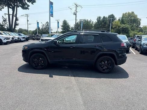 Used 2019 Jeep Cherokee Latitude Plus AWD/4WD image 4