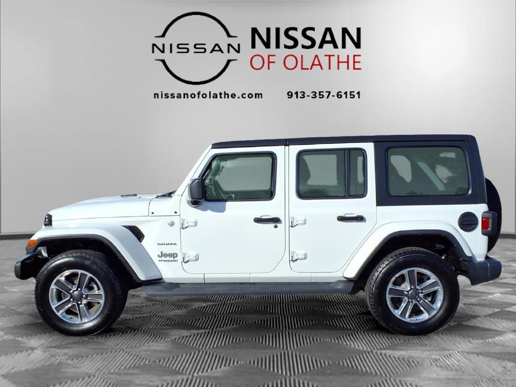 Used 2018 Jeep Wrangler Unlimited Sahara AWD/4WD image 24