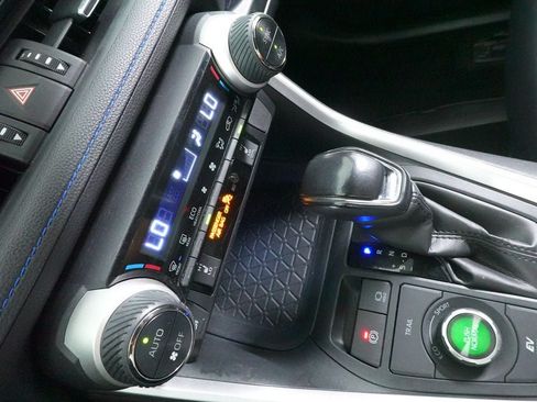Used 2019 Toyota RAV4 XSE w/ XSE Weather Package AWD/4WD image 18