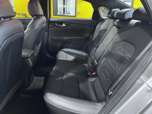 Used 2024 Kia Forte GT-Line image 19