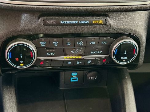 Used 2022 Ford Escape SEL image 16