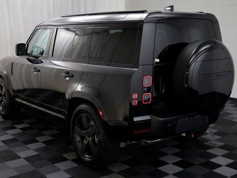 New 2026 Land Rover Defender 110 X-Dynamic SE image 15