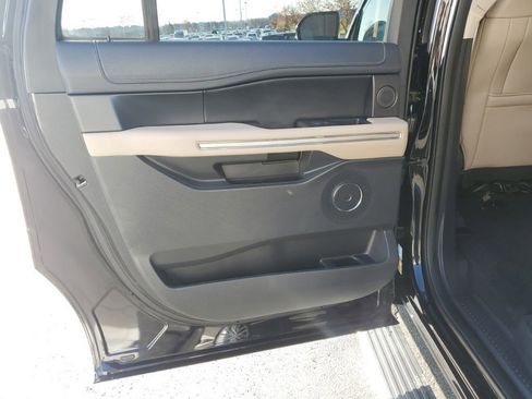 Used 2024 Ford Expedition Max Limited image 26