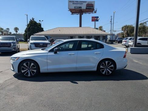 Used 2022 Volvo S60 B5 Momentum AWD/4WD image 8