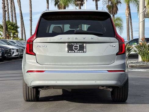 New 2026 Volvo XC90 T8 Ultra w/ Protection Package Premier image 4