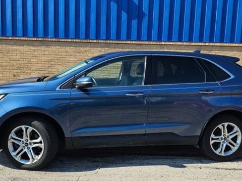 Used 2018 Ford Edge Titanium image 3