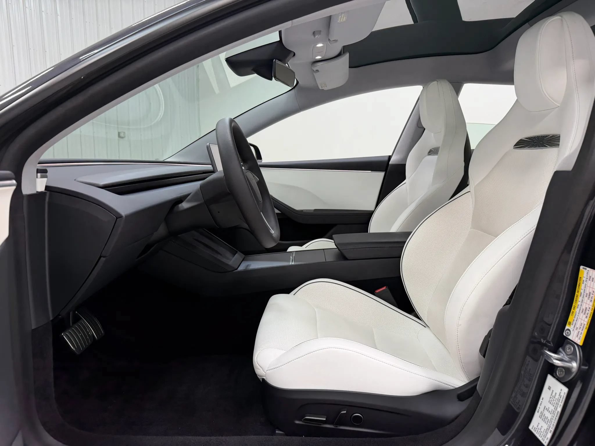 Used 2024 Tesla Model 3 Performance AWD/4WD image 16