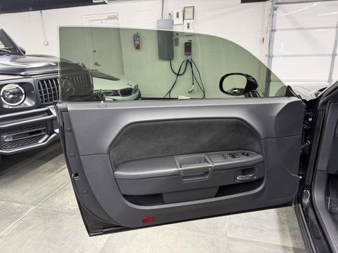 Used 2008 Dodge Challenger SRT8 image 21