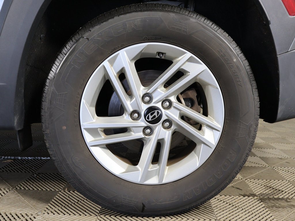 Certified 2025 Hyundai Tucson SE AWD/4WD image 17