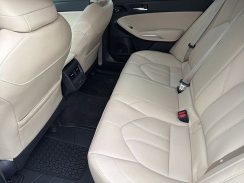 Used 2019 Toyota Avalon XLE image 23