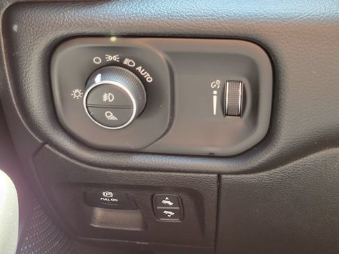Used 2021 RAM 1500 Big Horn AWD/4WD image 15