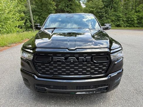 Used 2025 RAM 1500 Big Horn AWD/4WD image 3