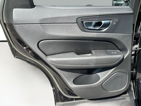 Used 2022 Volvo XC60 T8 Inscription Expression w/ Advanced Package image 28