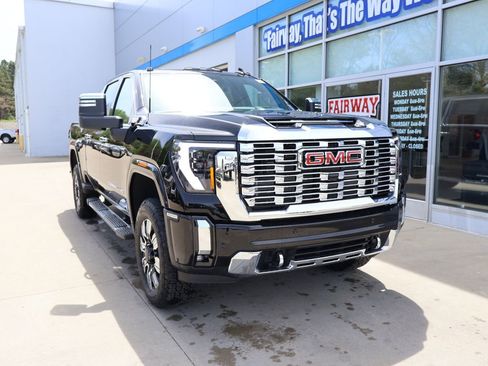 New 2026 GMC Sierra 3500 Denali AWD/4WD image 2