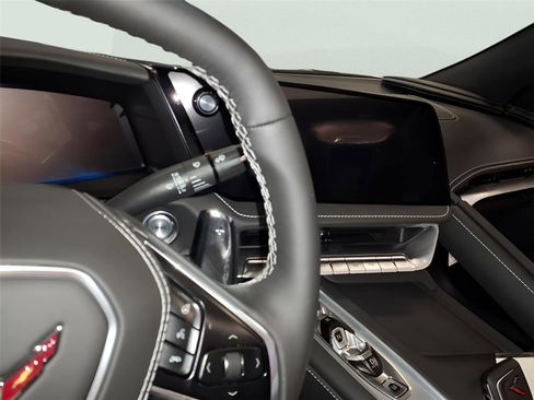 New 2026 Chevrolet Corvette Stingray Premium Conv w/ Z51 Performance Package RWD image 17
