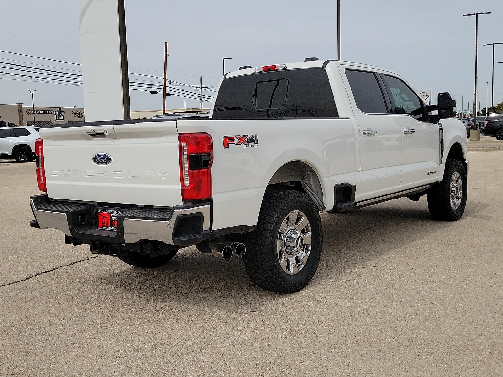 Used 2024 Ford F250 Lariat w/ Lariat Ultimate Package AWD/4WD image 4